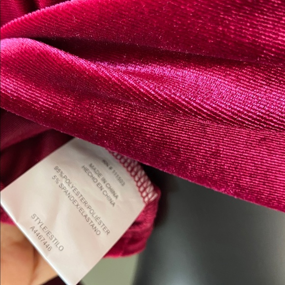 Versona AS U WISH Velvet Velour Rhubarb Crop Top - Picture 10 of 10